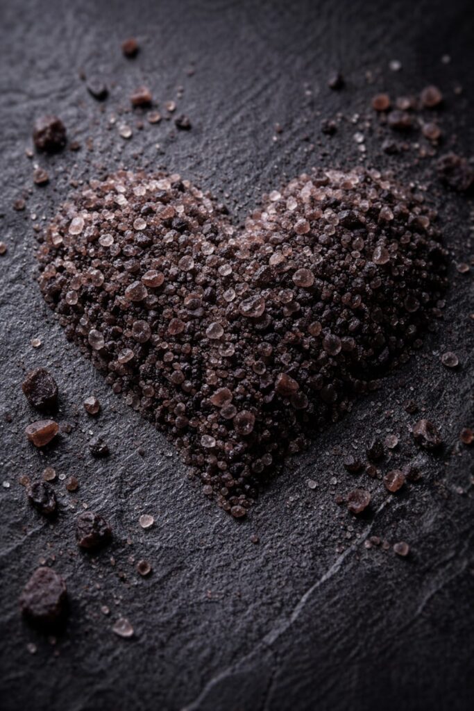 Bulk Himalayan salt supplier offering jumbo bags and flexible packaging options